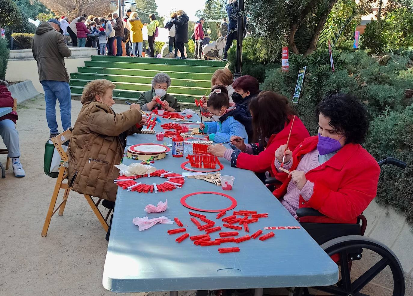 Fotos: Mercado navideño de artesanas en La Zubia