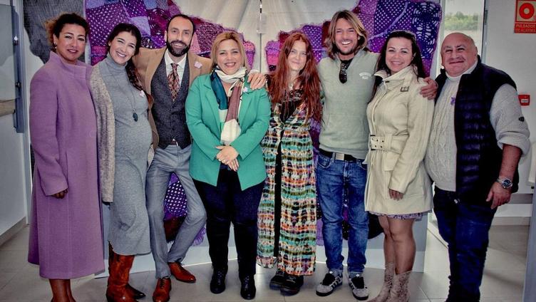 El Centro Carmen Jiménez de La Zubia acoge la exposición 'Hilando vida'