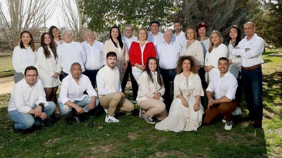 Puri López presenta a las personas que se suman a su candidatura en La Zubia