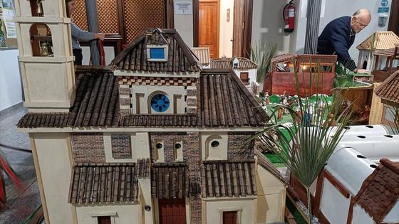 La Zubia inaugura la Navidad con la apertura de su Belén Monumental