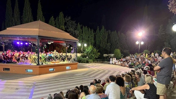 La Zubia llenará de música sus plazas todos los viernes de julio