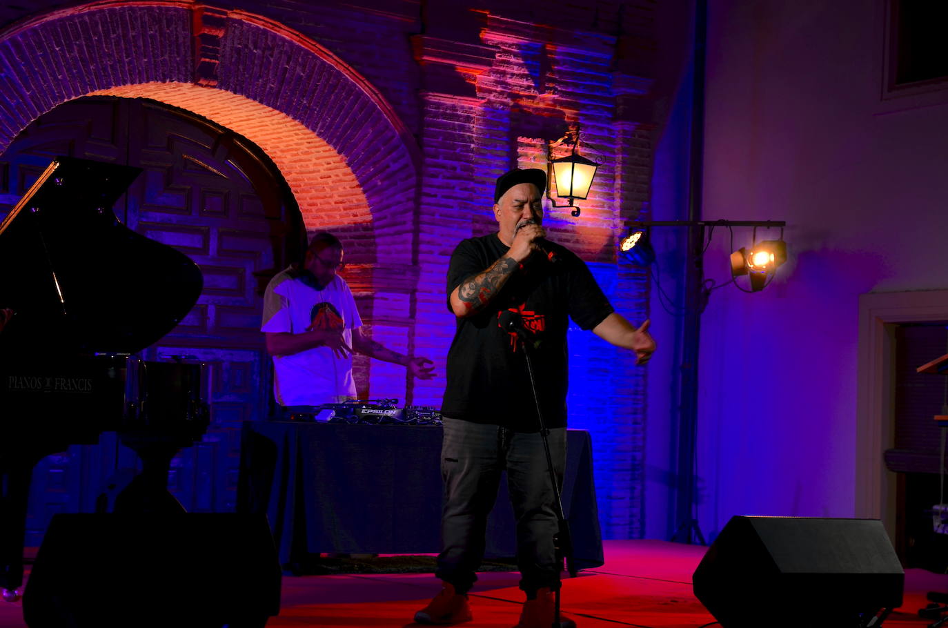 Arranca en La Zubia el festival Poesía en el Laurel