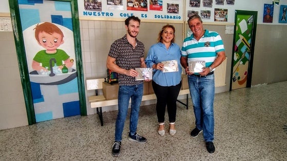 La Zubia reparte más de 2.800 agendas entre sus escolares