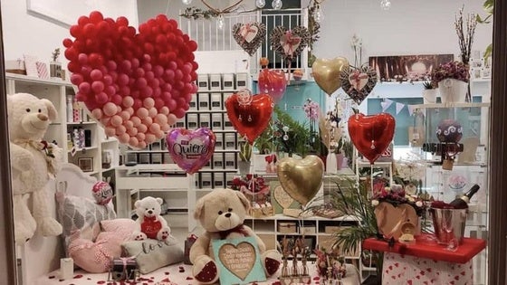 La Zubia organiza un concurso de escaparates para celebrar San Valentín