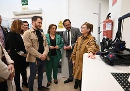 Durante la visita se desarrolló una actividad denominada 'Hogar Inteligente: Domótica al alcance de todos'.