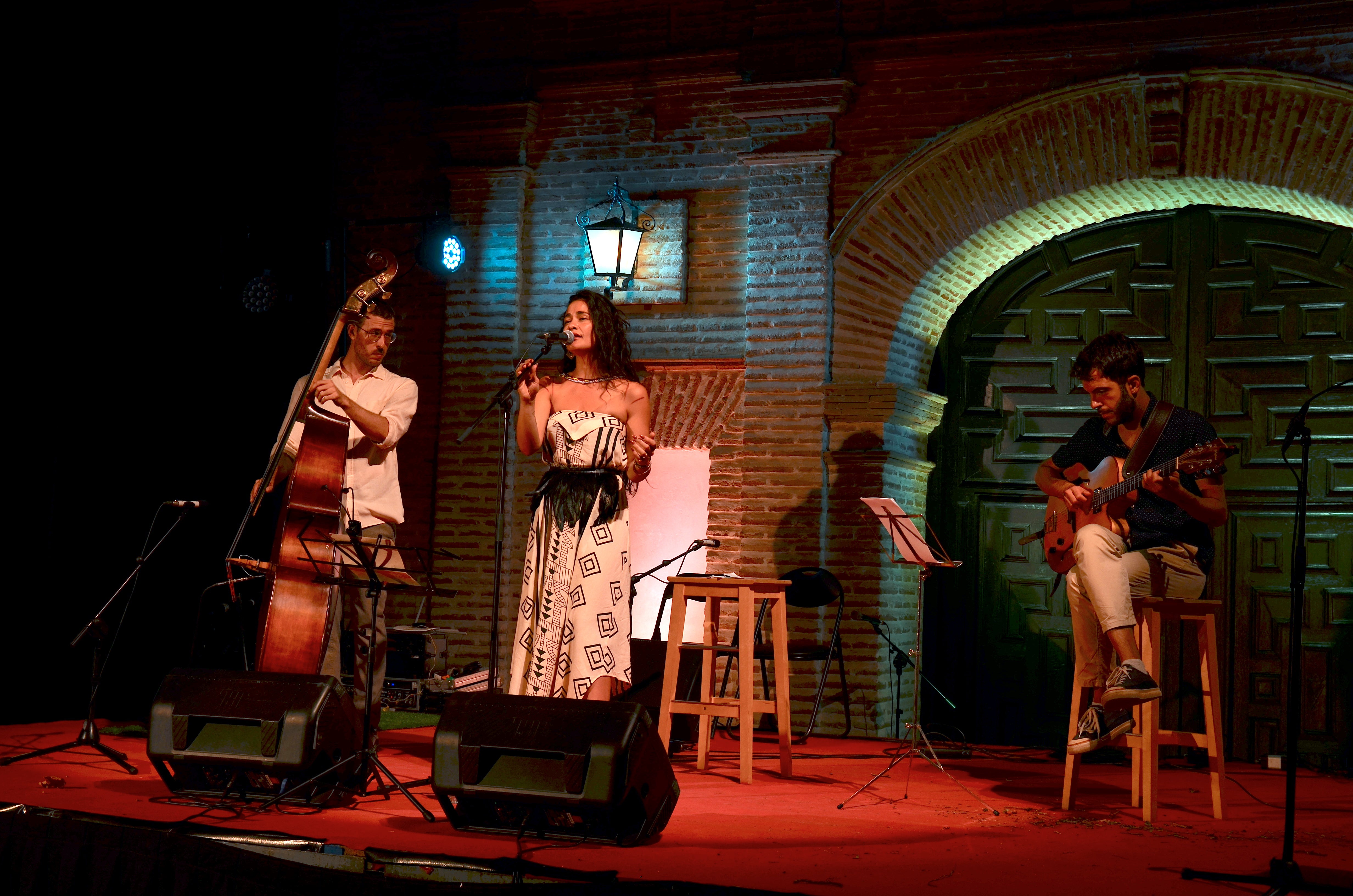 Actuación del Omayra Arroyo Trío.