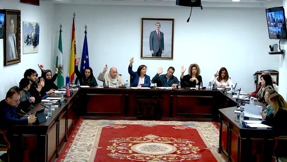 La Zubia aprueba el refuerzo de su servicio de limpieza con más de 1,2 millones de euros