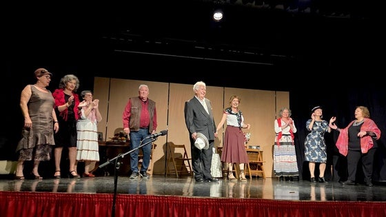 El grupo de teatro Verso Vivace recauda fondos para los vecinos más necesitados de La Zubia