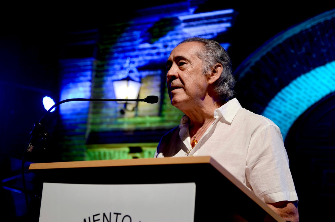 Arranca el festival Poesía en el Laurel