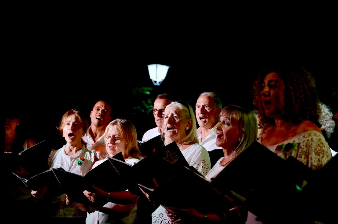 Arranca el festival Poesía en el Laurel