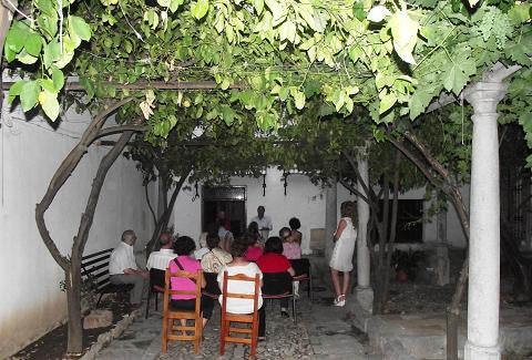 Degustación de recetas tradicionales en la Casa Pertíñez de Amigos del Museo de La Zubia