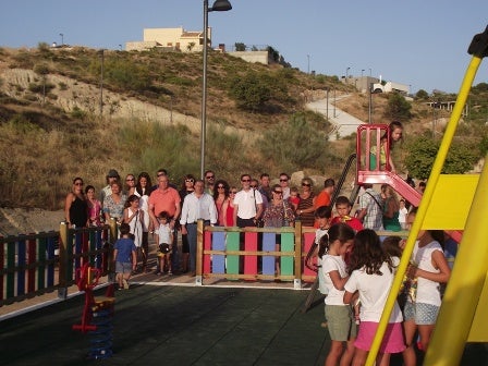 La limpieza de barrancos y parques dará trabajo a 43 vecinos de La Zubia