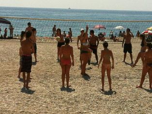 Chicos de padres desempledos pasan cuatro días en el camping Huerta Romero de Castell de Ferro
