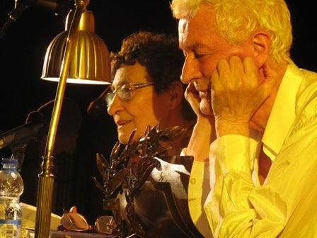 Félix Grande recoge agradecido el II Premio Internacional 'Poesía en el Laurel'