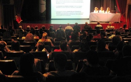 Casi un centenar de personas participan en las III Jornadas de Envejecimiento activo