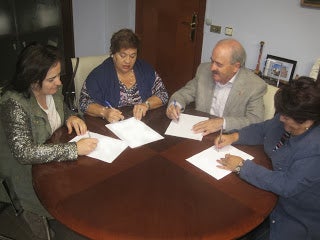 Las mujeres de Clara Campoamor donan 2.500 euros a Bienestar Social