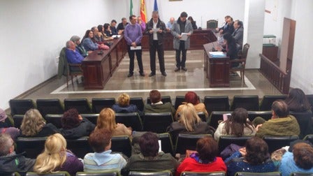 El pleno municipal se une contra la violencia de género