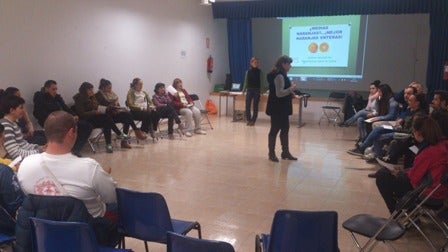 Una treintena de jóvenes aprenden sobre relaciones saludables