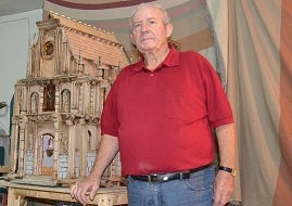 Manuel Molina: "Los mayores de La Zubia son activos y participativos"