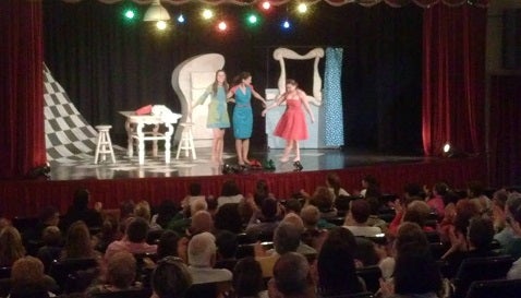 Teatro Caramala entusiasma al público zubiense
