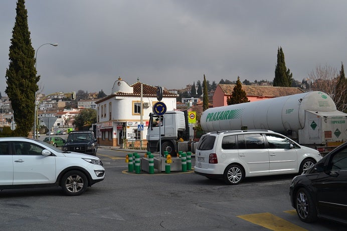La efectividad de la rotonda instalada por las obras de la carretera de La Zubia ha animado a la Mancomunidad a solicitar que no se elimine