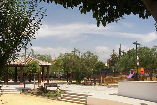 Los parques de La Zubia, abiertos por la noche