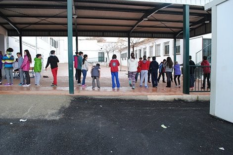 Los colegios de La Zubia abren sus patios para la práctica del deporte