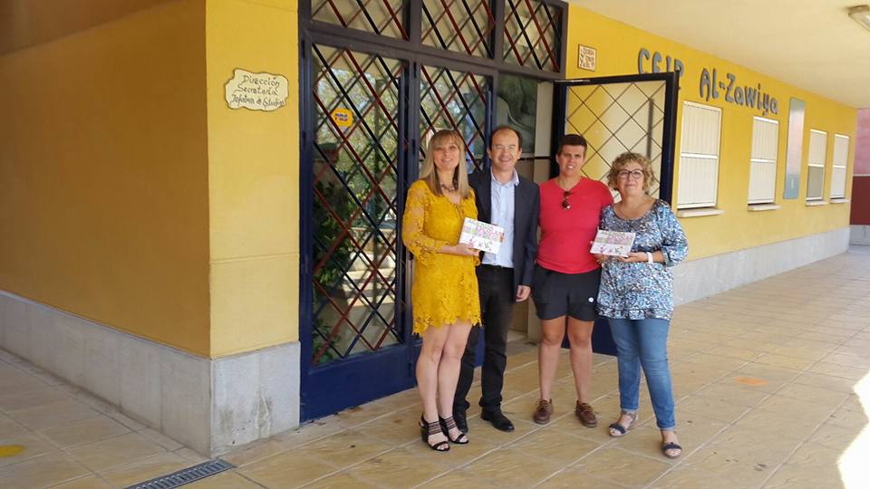 El edil de Educación entrega las agendas escolares a los centros educativos