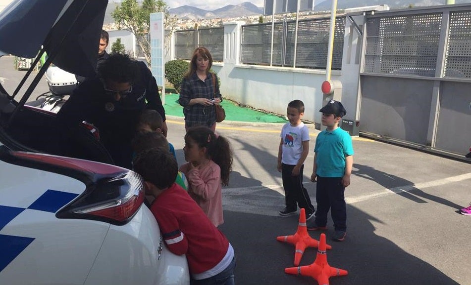 Escolares del Isabel La Católica vistan la Jefatura de la Policía Local