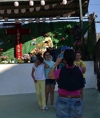 La Zubia se entrega a las cruces de Mayo