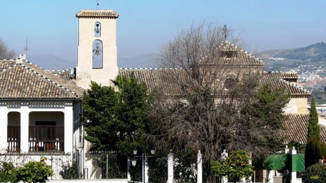 Visita a la Iglesia de San Luis del Real y los jardines del Laurel de la Reina