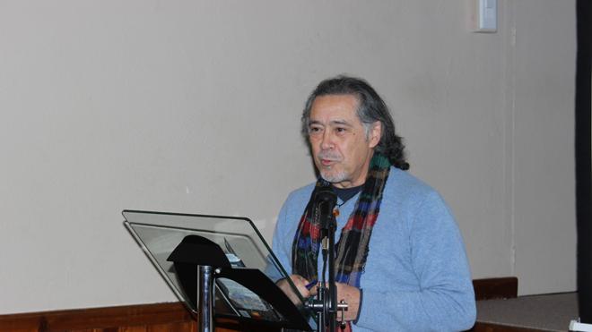 Poesía en el Laurel premia la trayectoria de Pedro Enríquez