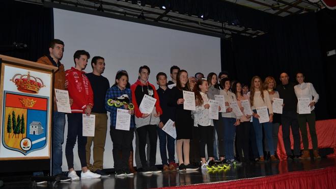 El municipio premia a sus 22 promesas deportivas en su tradicional gala del deporte