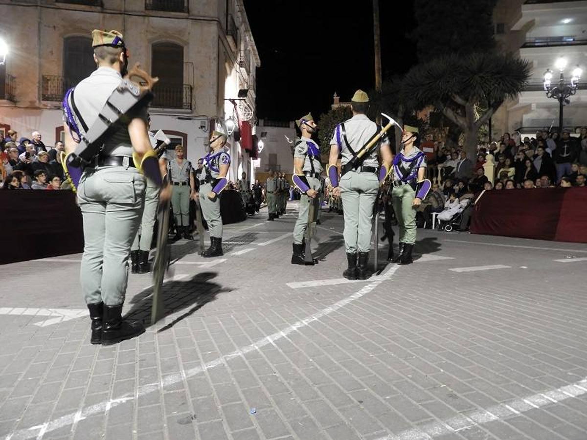 Un Martes Santo más, el Paso Azul de Cuevas del Almanzora realizó su estación de penitencia con la procesión de la Virgen de las Angustias, tradicional por ser portada a hombros por mujeres.
