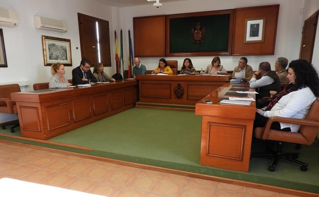 Sesión extraordinaria celebrada ayer en el Ayuntamiento de Mojácar.
