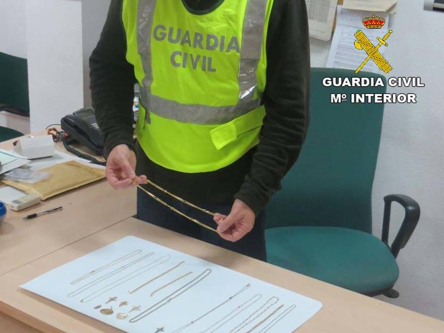 Detenidos al intentar robar en Vera por el metodo del 'abrazo'
