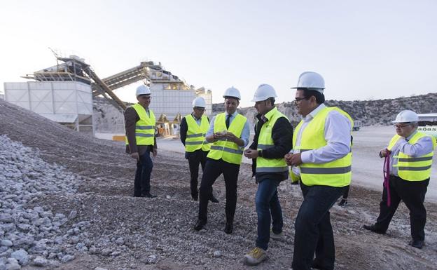 Diputación apuesta por las canteras de yeso en Sorbas