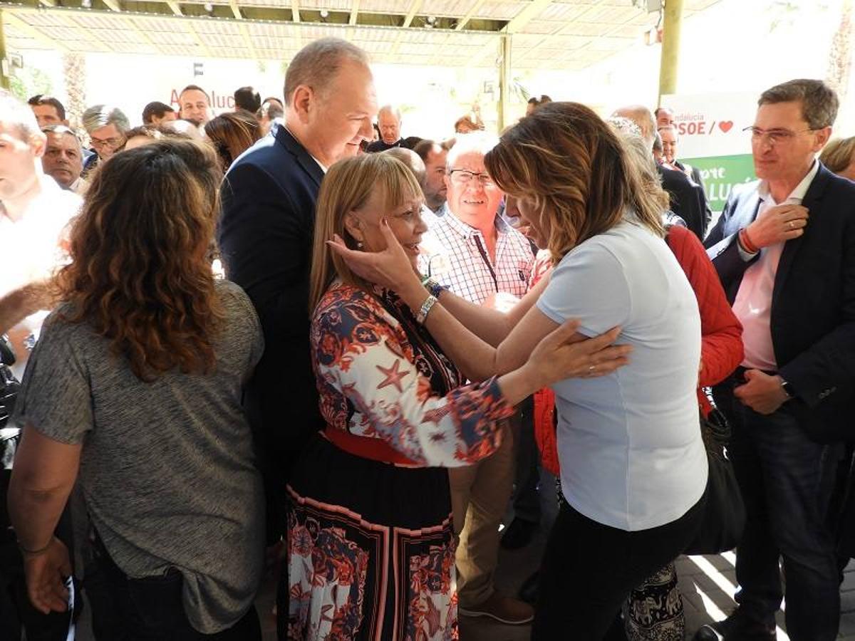 Los socialistas celebraron un acto en el parque del Recreo de Cuevas del Almanzora en el que conmemoraron el 40 aniversario de los ayuntamientos democráticos.