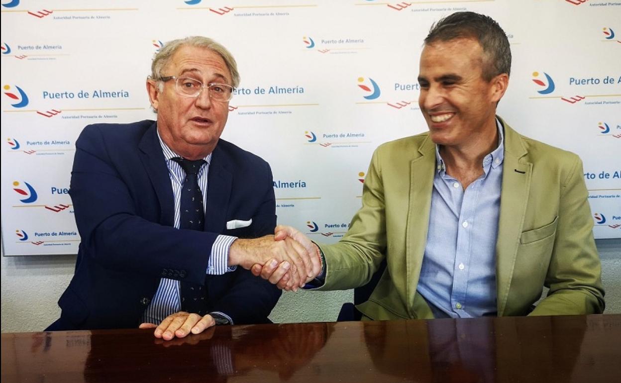 El presidente de la APA, Jesús Caicedo y Fernando Rivas representante de Glesa