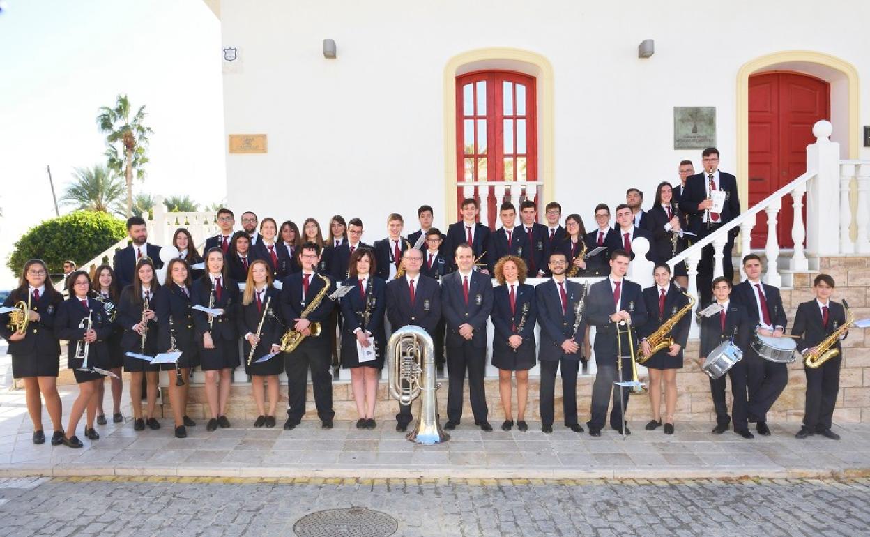 La banda municipal de Carboneras celebra el día de la patrona de la música