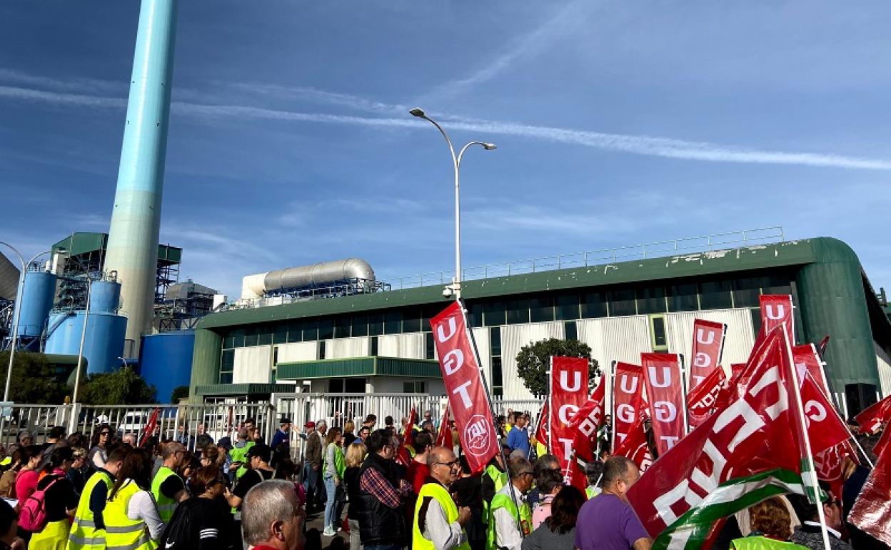 UGT pide una hoja de ruta ante el cierre de la central de Carboneras