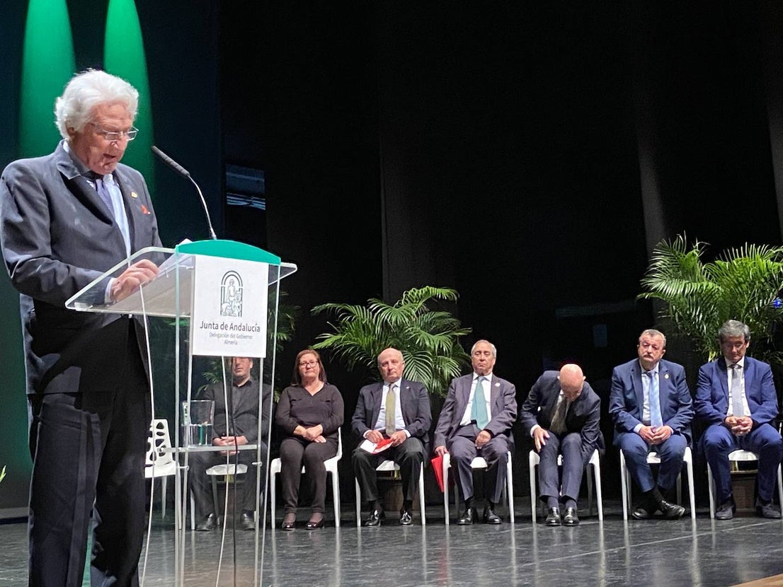 En total se han entregado diez reconocimientos con motivo del Día de Andalucía