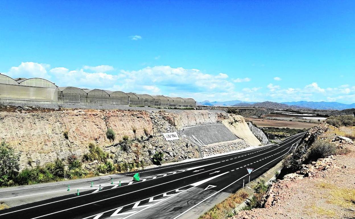 Autovía de Terreros | Fomento finaliza las obras para asegurar un talud