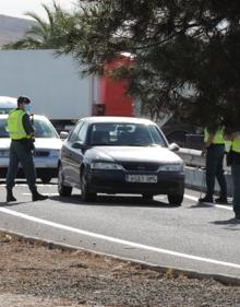 Imagen secundaria 2 - Crisis del coronavirus en Almería | La Guardia Civil da el alto al paso de la Covid-19