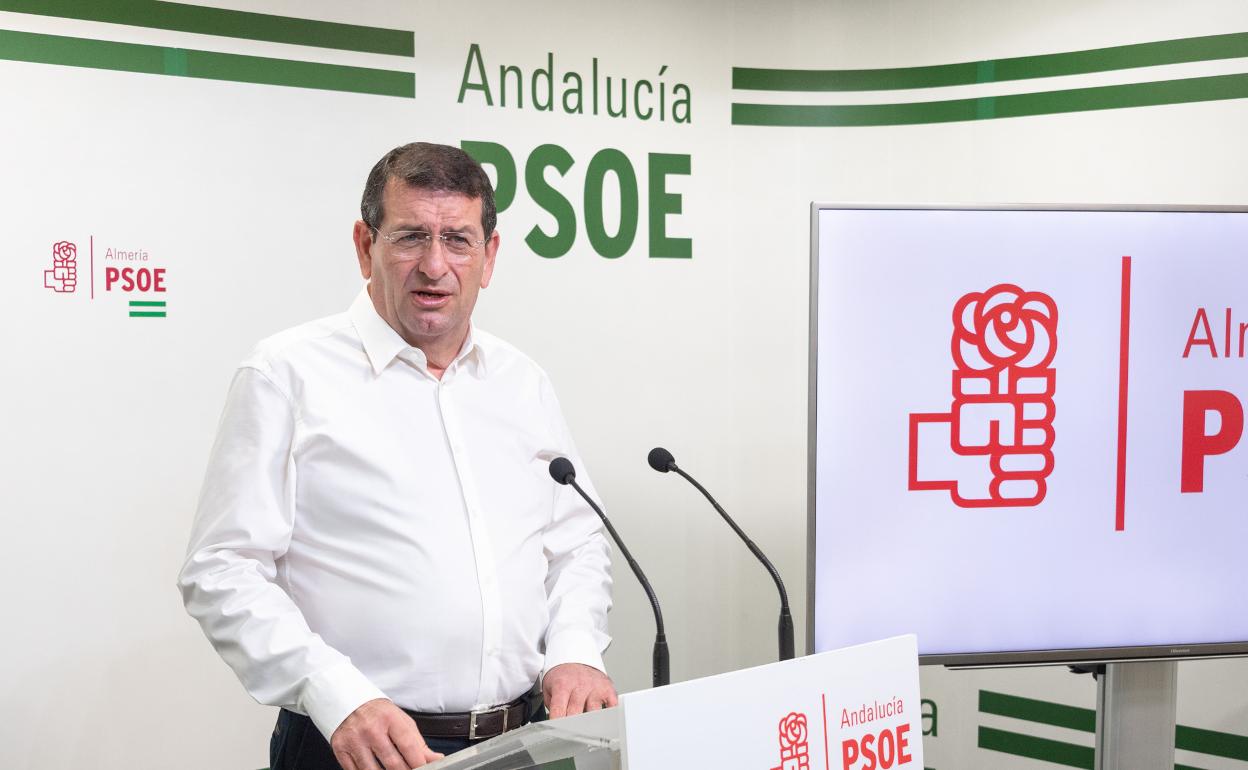 Provincia de Almería | Vera | El PSOE afea al PP que venda como un salón gastronómico una promoción de productos frente a vendedores locales