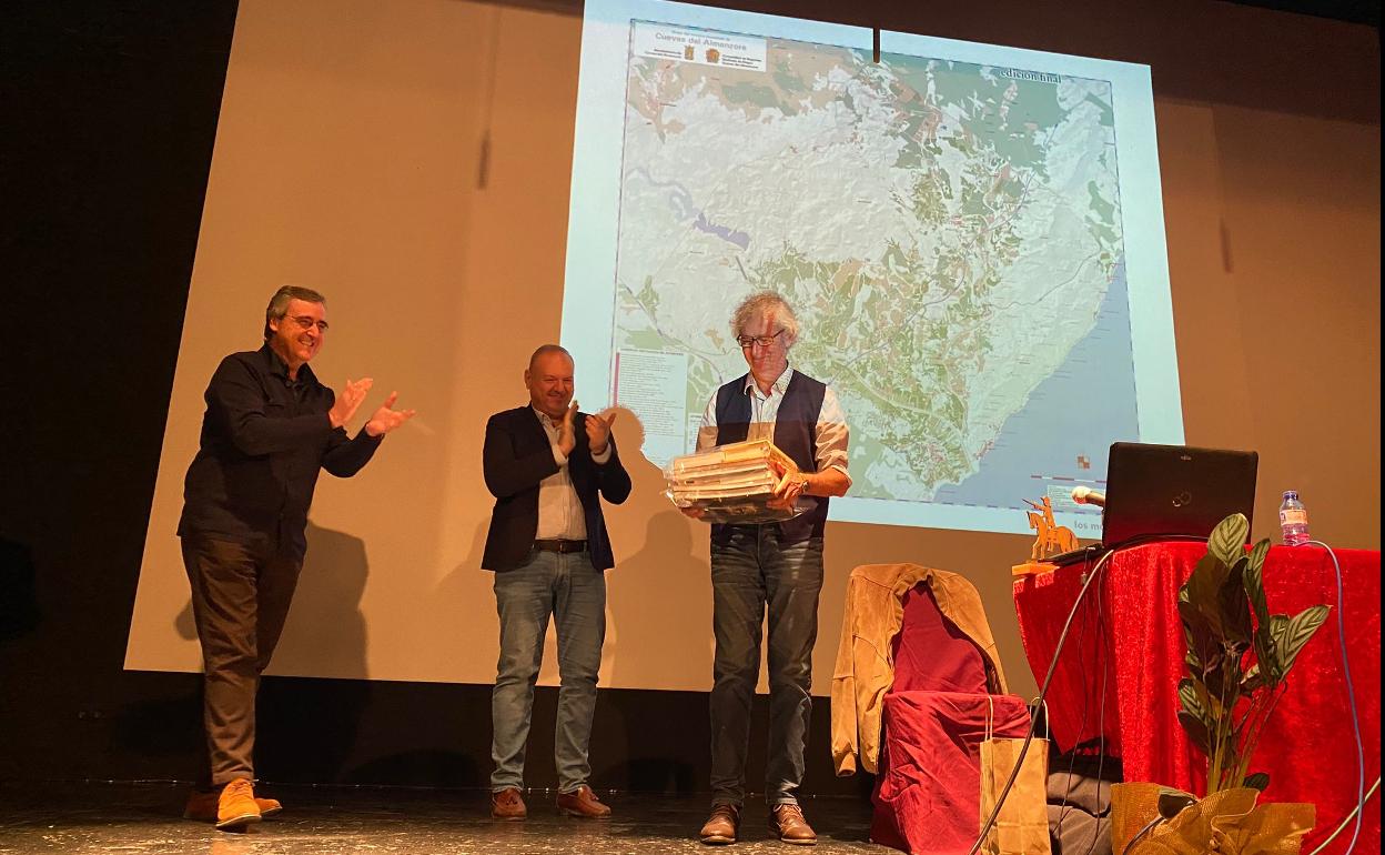 Presentación del mapa de Cuevas.