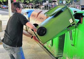 Cuevas pone en marcha una campaña para el reciclaje de vidrio en la hostelería