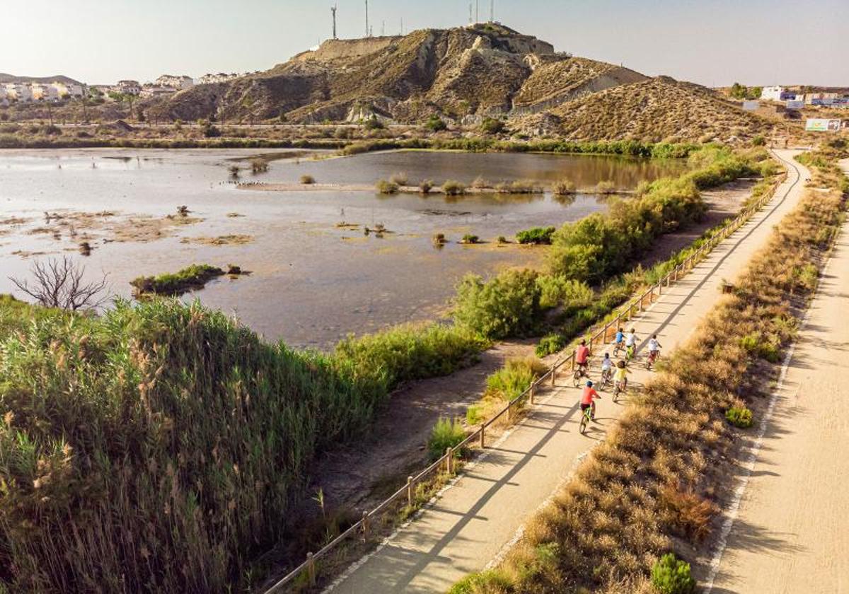 El PSOE reprocha al PP que impida la votación sobre la protección del Salar de los Canos