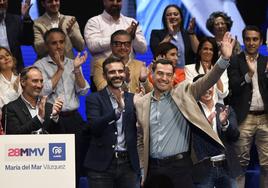 Juanma Moreno, ayer, en un mitin en Almería.