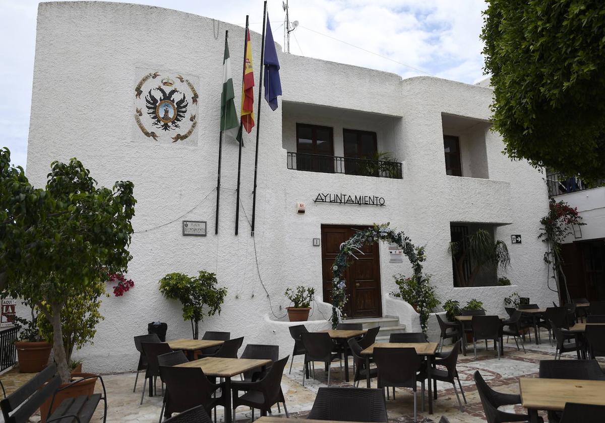 Fachada del Ayuntamiento de Mojácar.